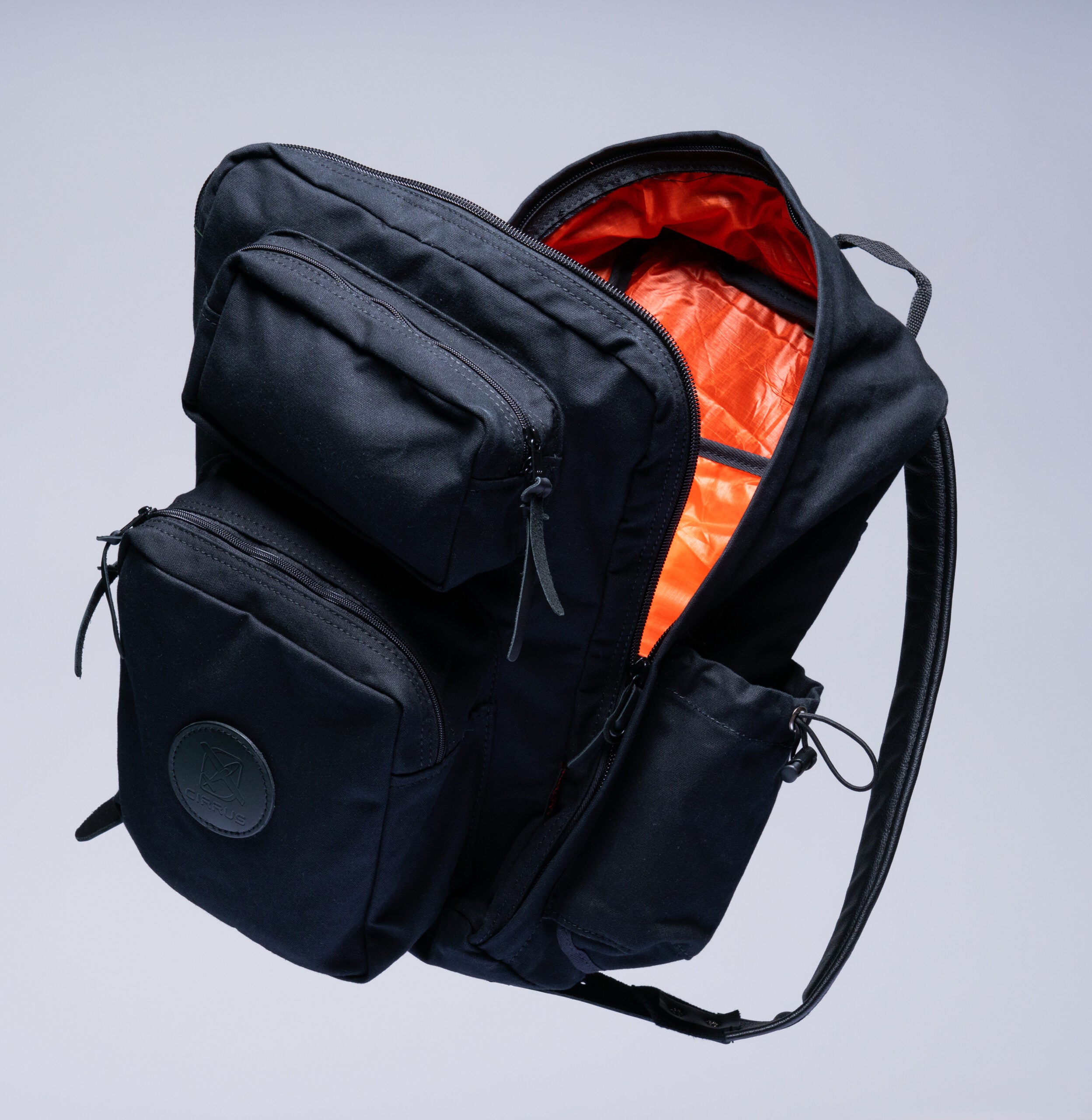 Cirrus Unveils CAPS Parachute-Lined Bag Collection 