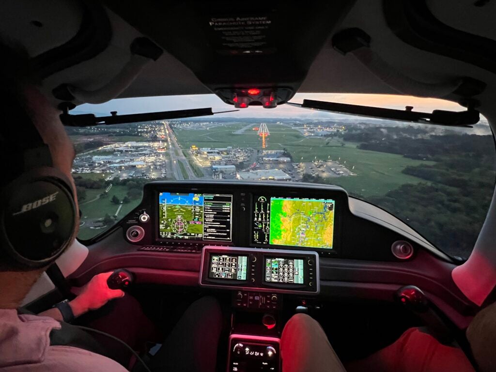 approach on a cirrus aircraft g7
