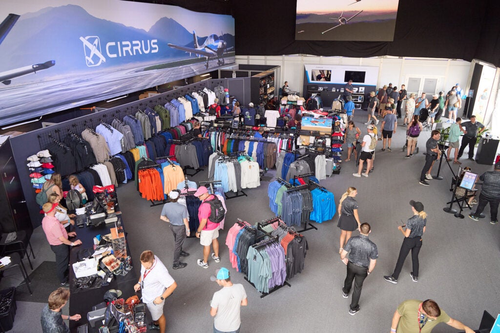 cirrus store oshkosh
