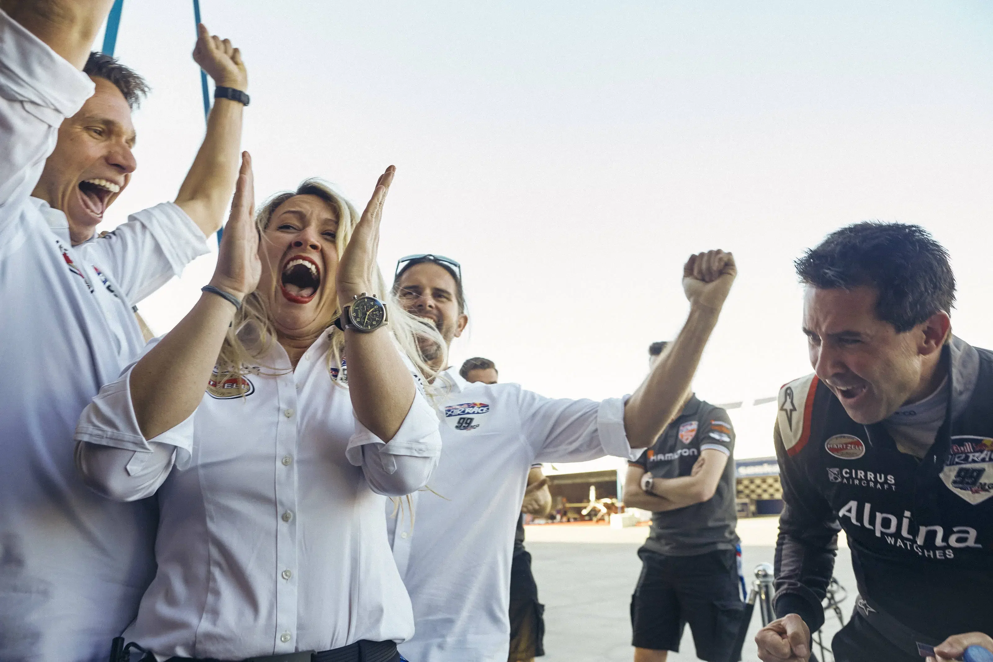 Cirrus Ambassador Michael Goulian Wins Season Opener